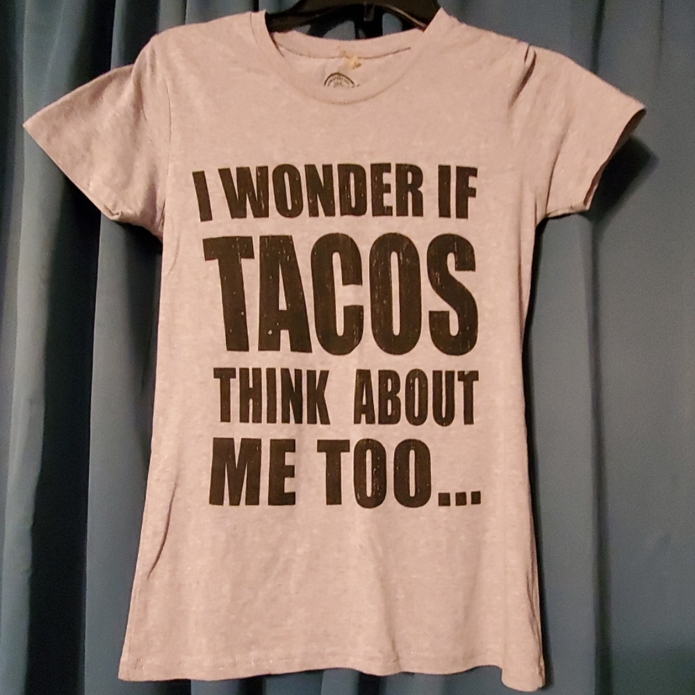 NWOT- Gray Crazy Dog T-Shirt Co. T-SHIRT Small